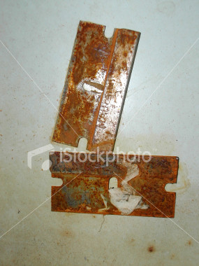 oxidation of razor blade